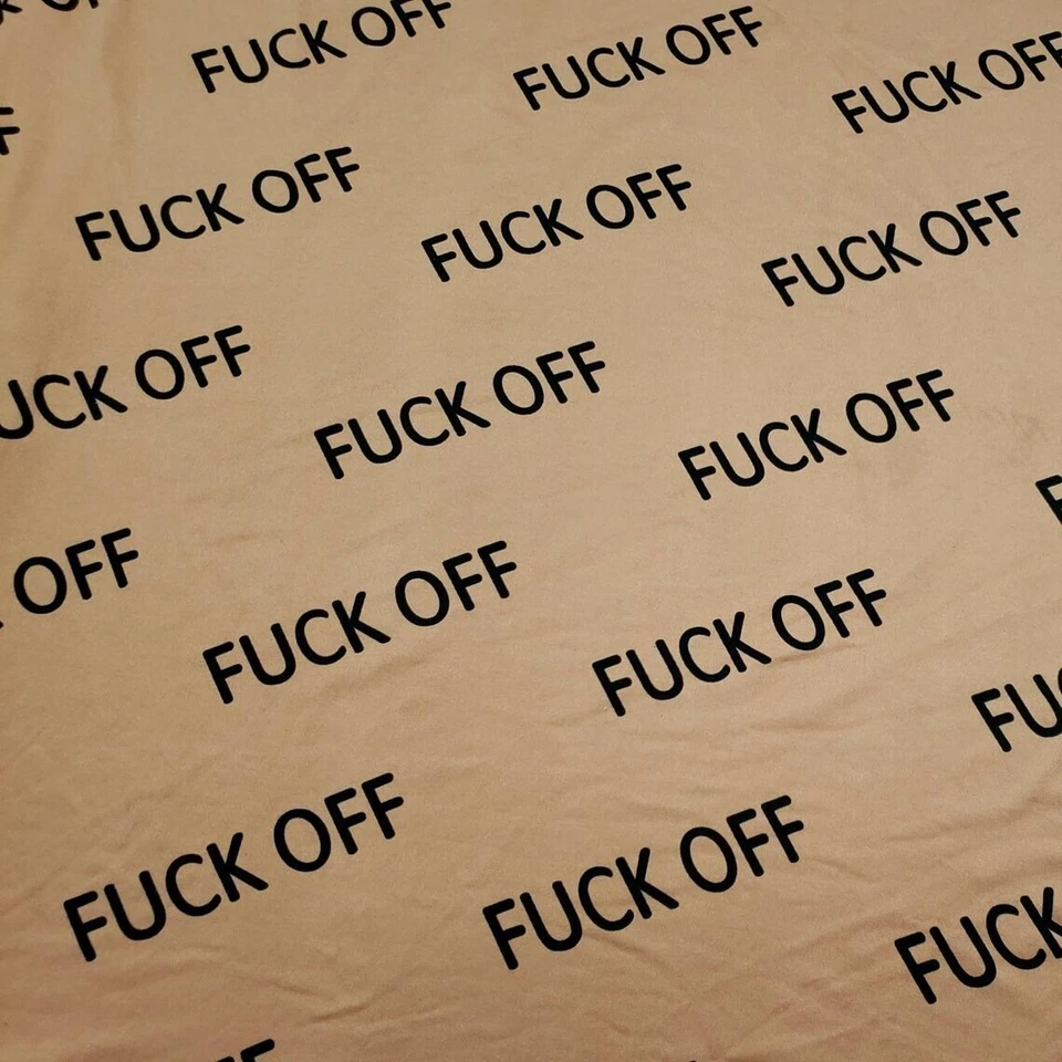 Tecido Jersey Sassy "F*** Off" Estampa de Texto Duplo Escovado Poli Elastano - Imagem 3 de 4