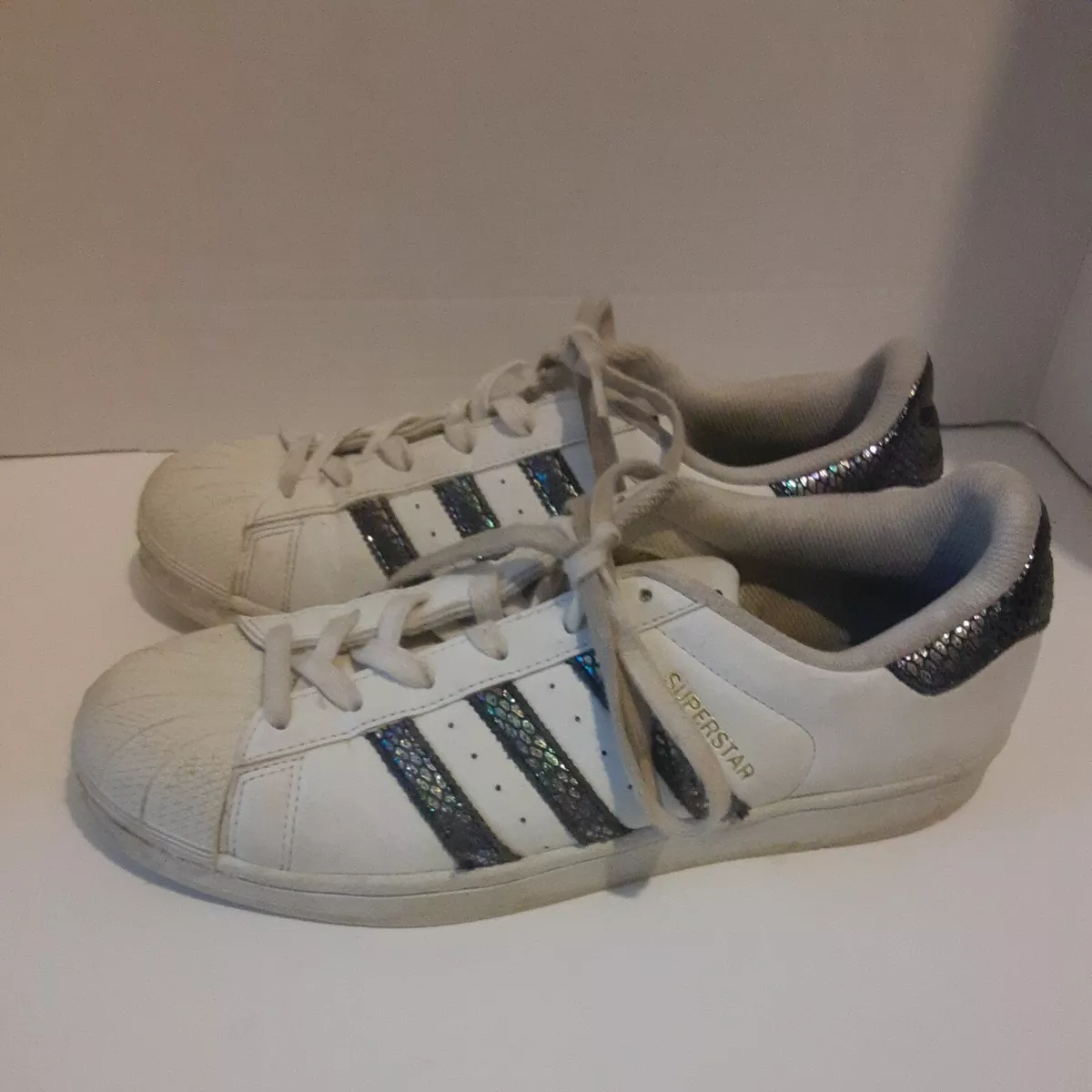 Adidas Superstar Women s 7 Girls White on White Glitter Stripe eBay