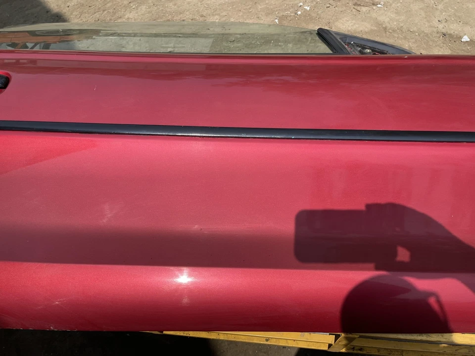 1996 - 1998 Ford Mustang Gt Passenger Right Door Laser Red E9 Oem — 第 3/4 张图片