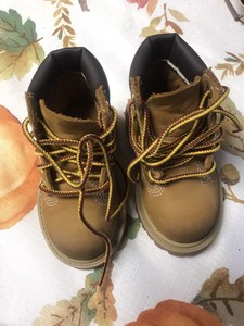 infant timberland boots size 4