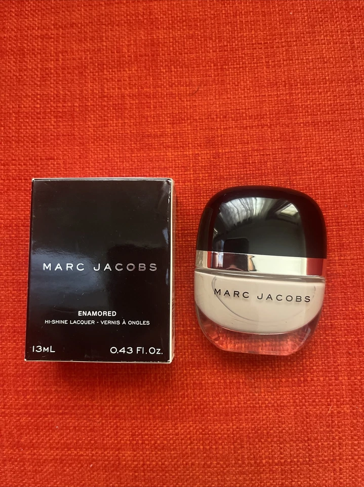 Esmalte Marc Jacobs Beauty Enamored Hi-Shine 106 BABY JANE - Imagem 3 de 4