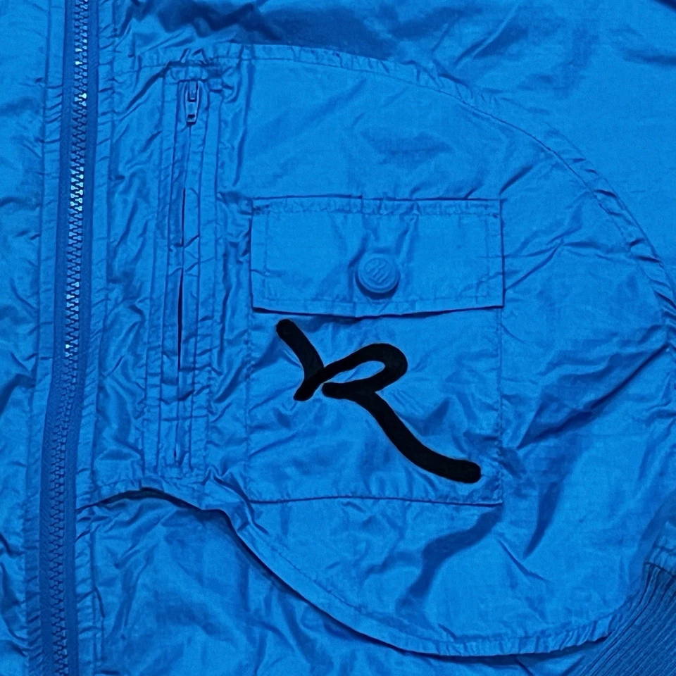 Chaqueta Rocawear Para Hombres 4XL Rompevientos Relleno de Poli Bolsillos con Cremallera Completa Y2K Azul Foto 4 de 4