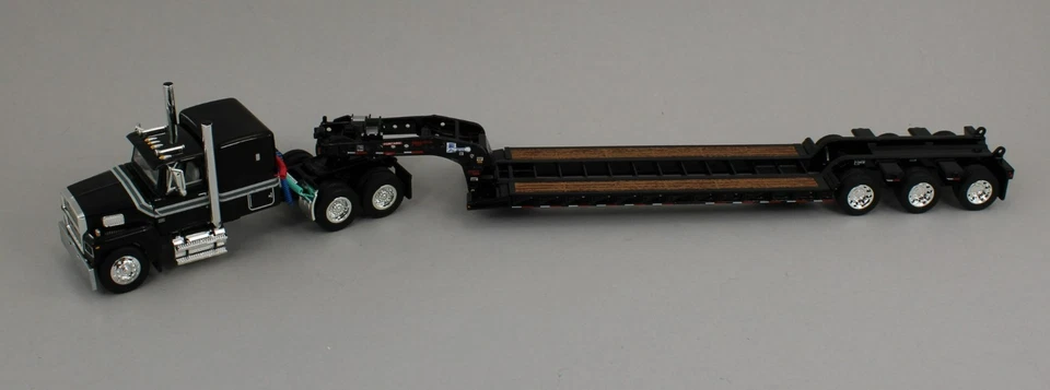 2025 DCP 1:64 *BLACK* FORD LTL 9000 60" Flattop w/Fontaine Tri-Axle Lowboy - Image 2 of 4