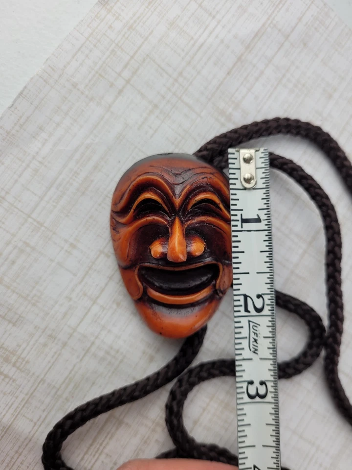 Máscara facial vintage coreana Hahoetal Yangban resina aspecto madera corbata Bolo Foto 3 de 4