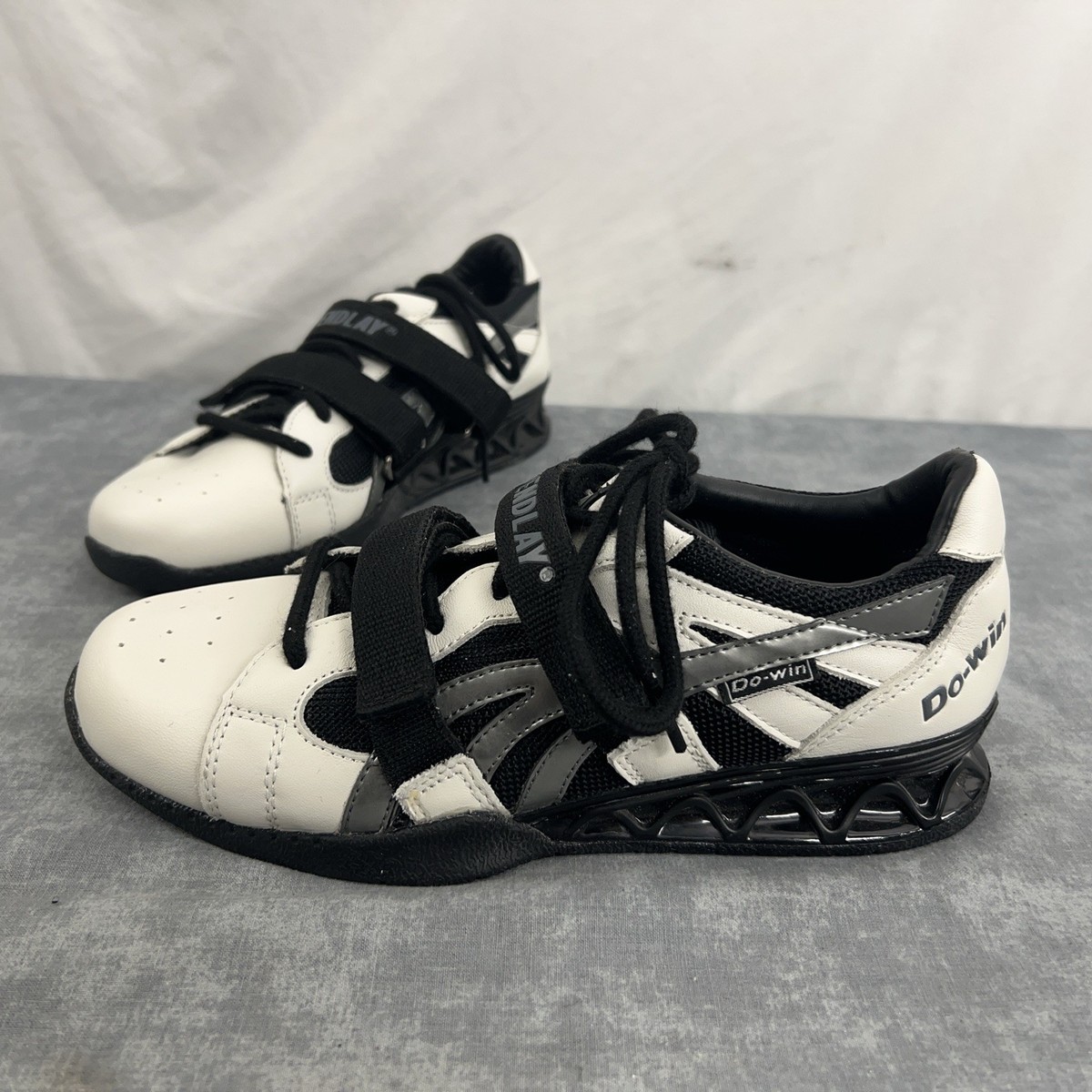 Pendlay Do-win weightlifting shoes, White, Silver, Black Straps Size