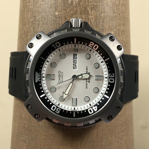 Vintage Casio Men MD-703 Diver Day Date Rubber Quartz Analog 43mm Watch 8 1/4" - Picture 2 of 11