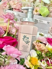 sữa tắm hoa trà - shower gel