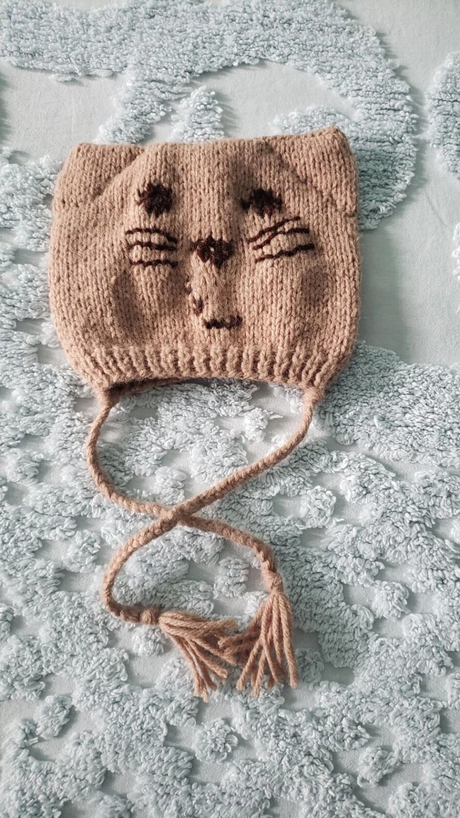 Baby hat kitty handmade yarn acrylic one piece head circumference 18 in