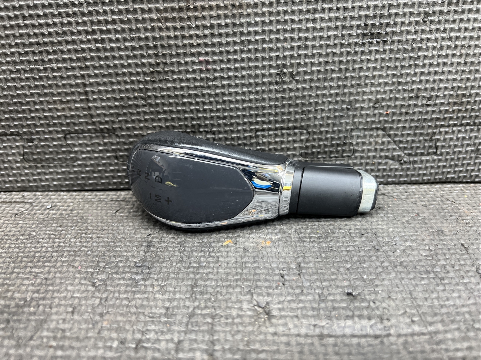 OEM 2014-2020 MASERATI GHIBLI AUTOMATIC GEAR SHIFTER KNOB 670011603