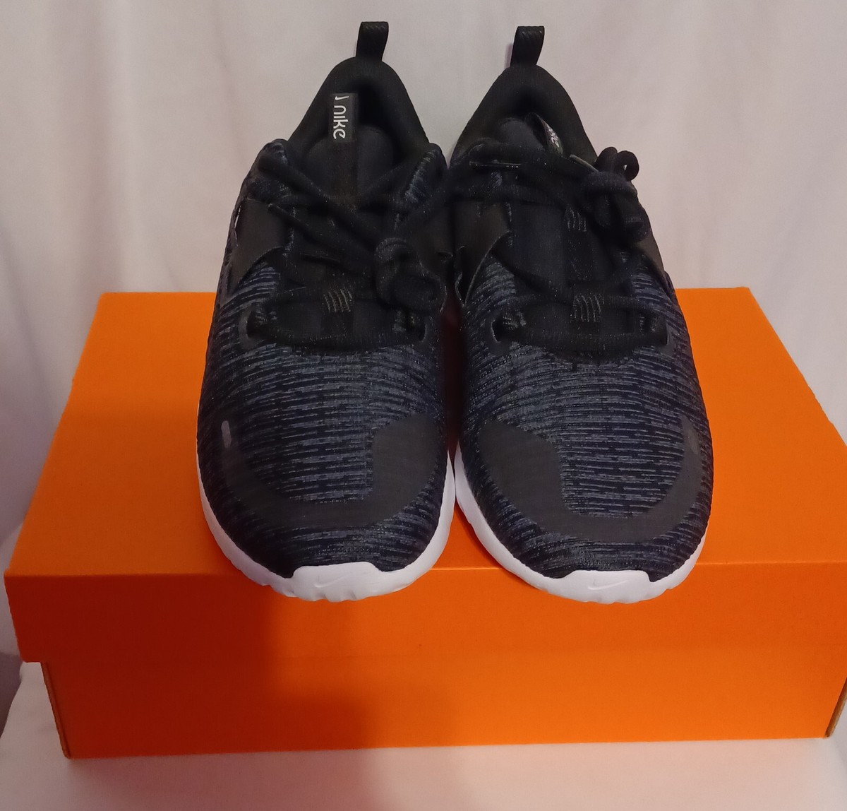 NIKE RENEW ARENA ANTHRACITE FOR WOMEN BLACK SIZE 10