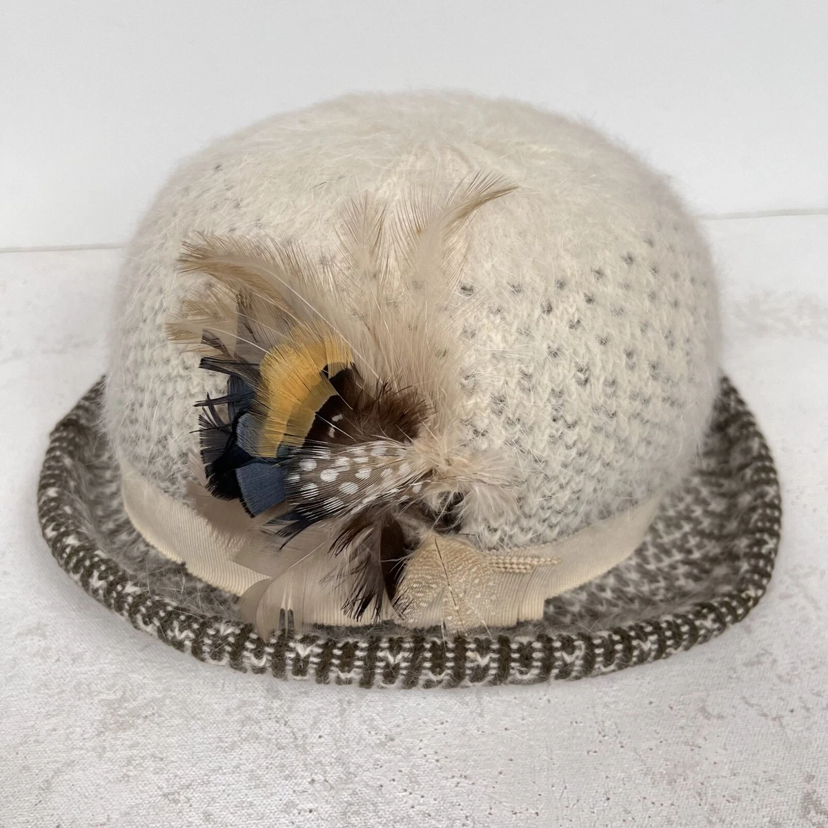 Vintage Georgi Doeskin Felted Wool Kentucky Derby Feather Plume Cap Hat Black Feather Wide Brim Original Vintage Hats for Women for sale  main image 4