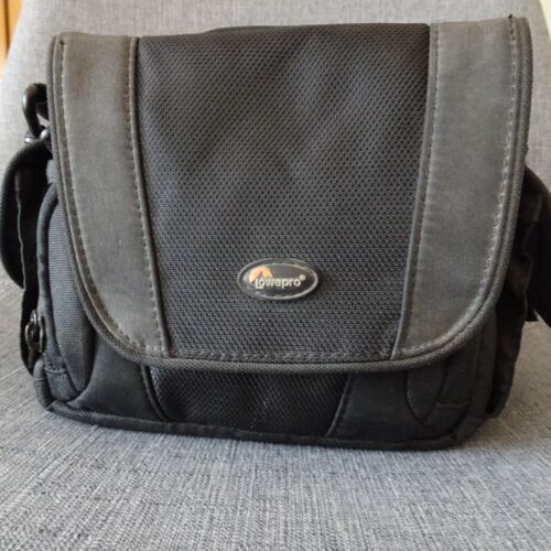 Lowepro Edit 110 Padded Fabric Camera Pockets Bag Case c 16 x 12 x 10 cm - Picture 1 of 6