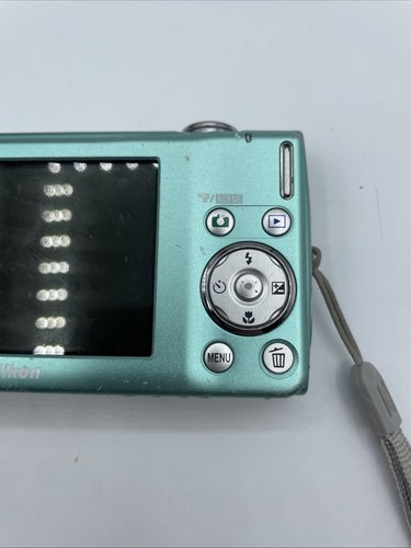 Nikon COOLPIX S220 10.0MP Digital Camera - Aqua green READ DESCRIPTION - Picture 4 of 11