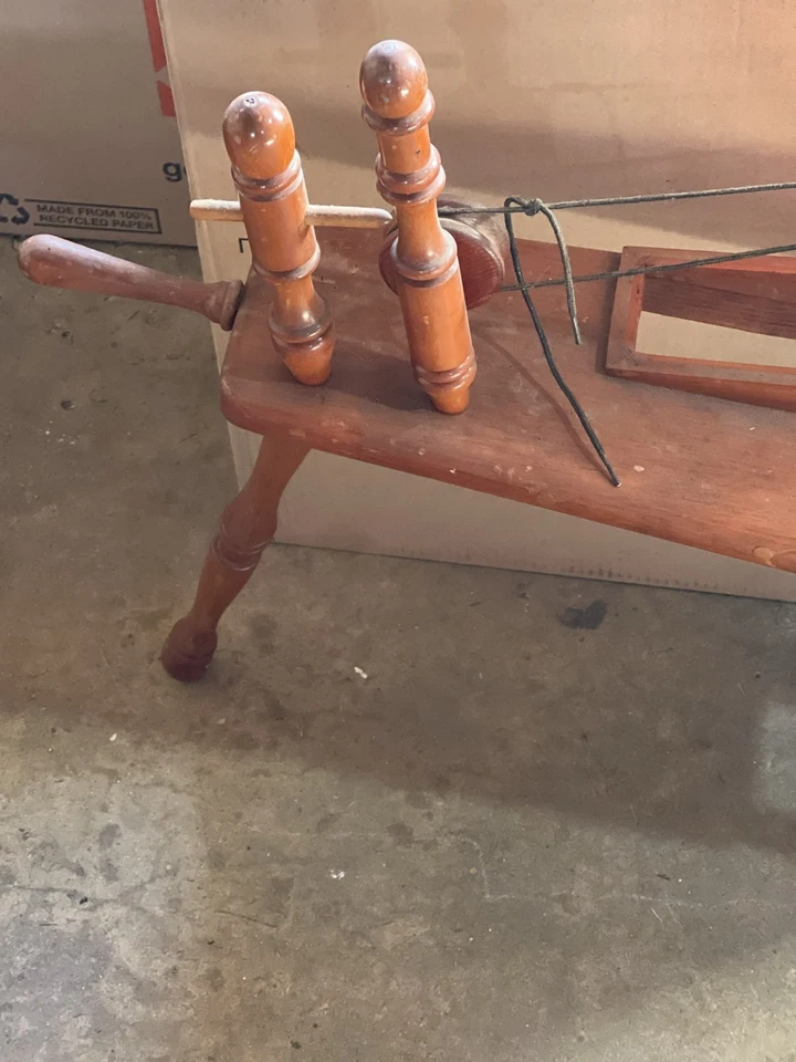 Pedal de pedal de rueda giratoria de madera artesanal Foto 3 de 4