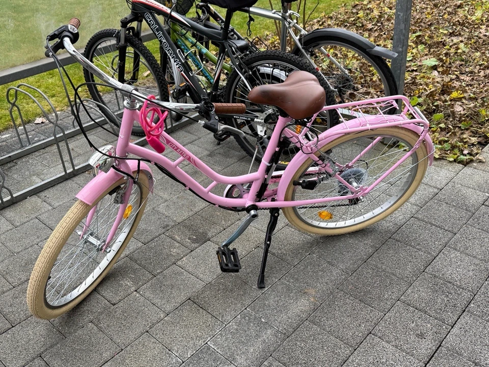 Gebrauchtes Mädchen-Fahrrad in Top und verkehrssicheren  Zustand! - Bild 1 von 1