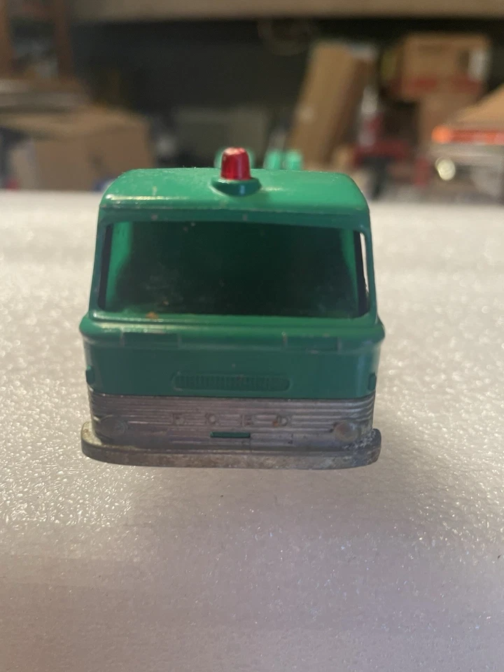 matchbox king size k-17 Ford Tractor W/ Dyson Loader - Image 3 of 4