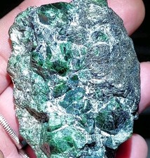 HUGE GEM 771.50 CARATS ALEXANDRITE CHRYSOBERYL CLUSTER FROM ZIMBABWE