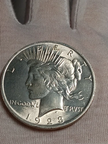 👉1923 Stunning BU Peace  Dollar   -S/104