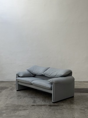 Cassina Maralunga 40 Two Seater Design 70s Sofa Blue Fabric Very Good Condition