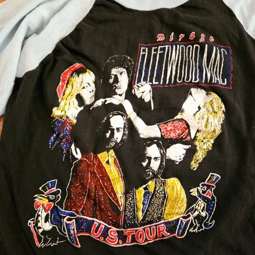 80s Fleetwood Mac Mirage U.S.A. Concert Tour Raglan 1980s vintage concert t-shirt, vintage, size L, single stitch, B+ condition