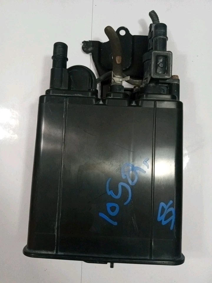 77740-33150 Bote de carbón de vapor de combustible Toyota Camry solara Lexus Es330 04-06 Foto 3 de 4