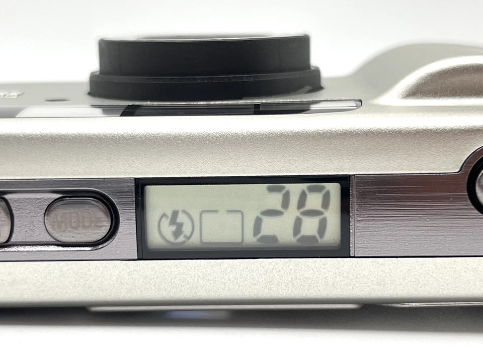 *N COMO NUEVO con estuche* Cámara fotográfica compacta Ricoh R1s R1 S plateada 35 mm de JAPÓN Foto 3 de 4