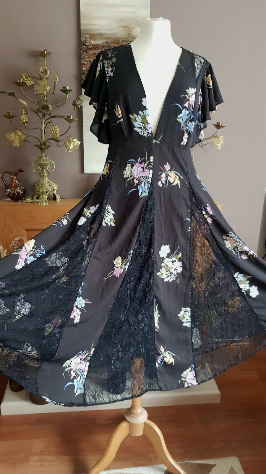 Picture 1 of 6