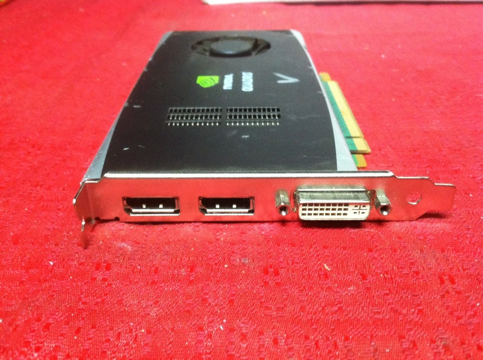 Nvidia Quadro Video Card 0P418M - Image 2 of 3