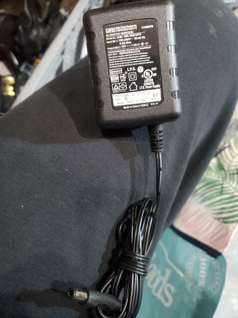 NEW GENUINE SEAGATE APD WA-18Q12FU AC ADAPTER PN 100685387 100/240 12V 1.5A NEW GENUINE SEAGATE APD WA-18Q12FU AC ADAPTER PN 100685387 100/240 12V 1.5A