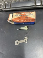 AUTO-LITE IGNITION POINT SET BREAKER CONTACT NOS AUTOLITE 1-28