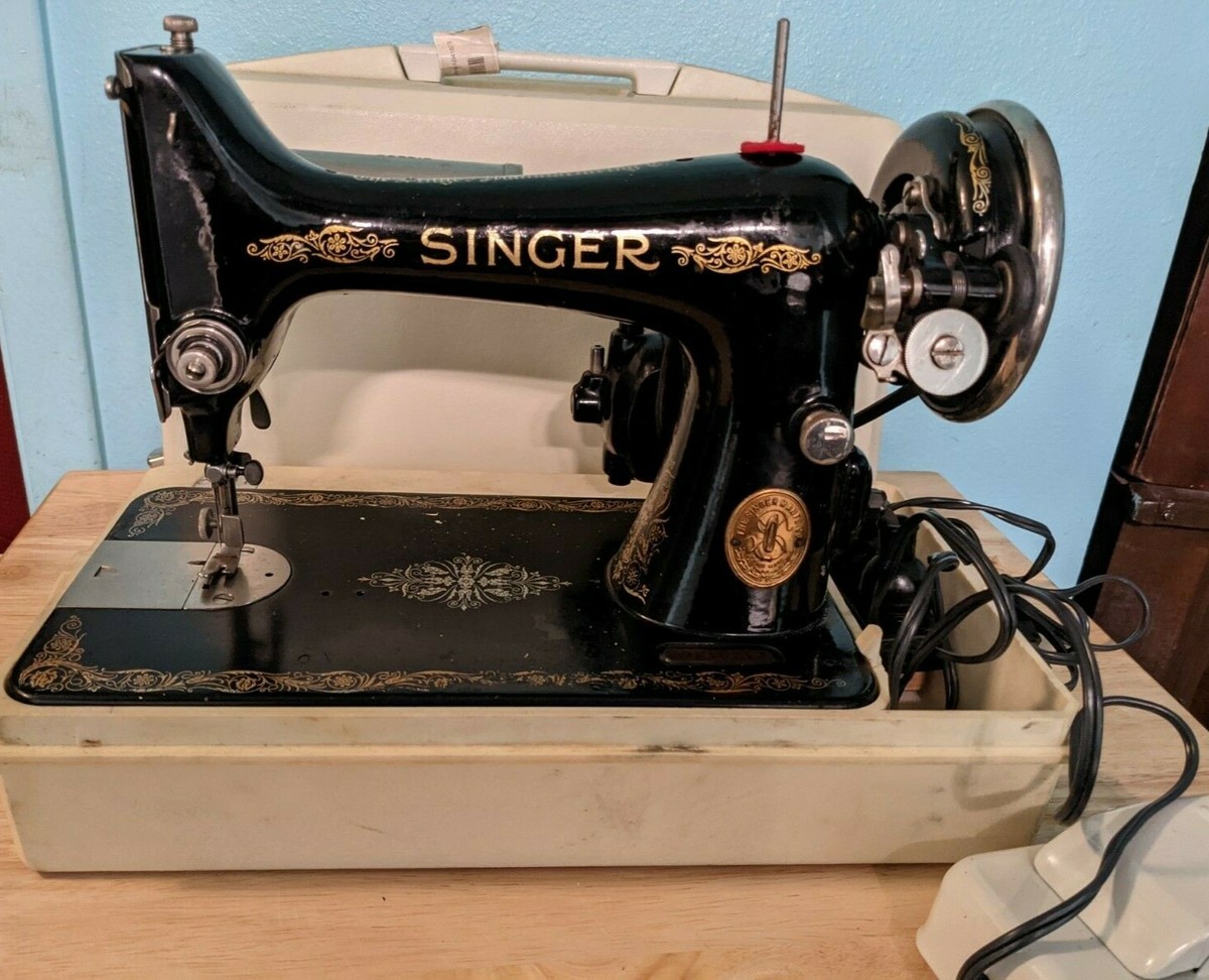 Vintage Singer Sewing Machine with case | eBay