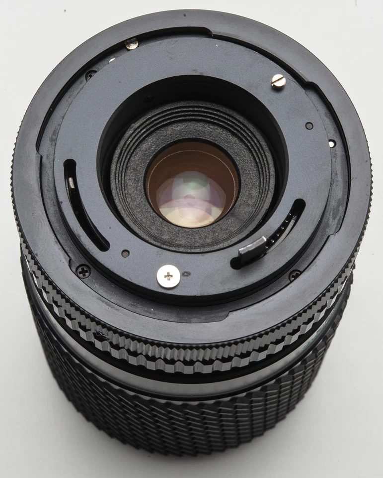 Tokina 1:4-5.6 70-210mm - Canon FD - Image 2 of 4