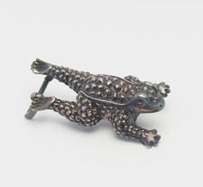 Barry Kieselstein-Cord leaping frog sterling silver belt buckle