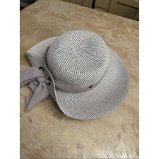Nine West  Sunhat with band and tie bow at back