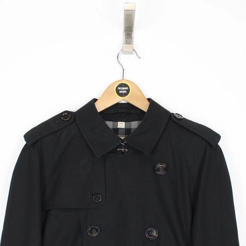 Trench cappotto doppiopetto con cintura Burberry London nero e grigio Nova Check