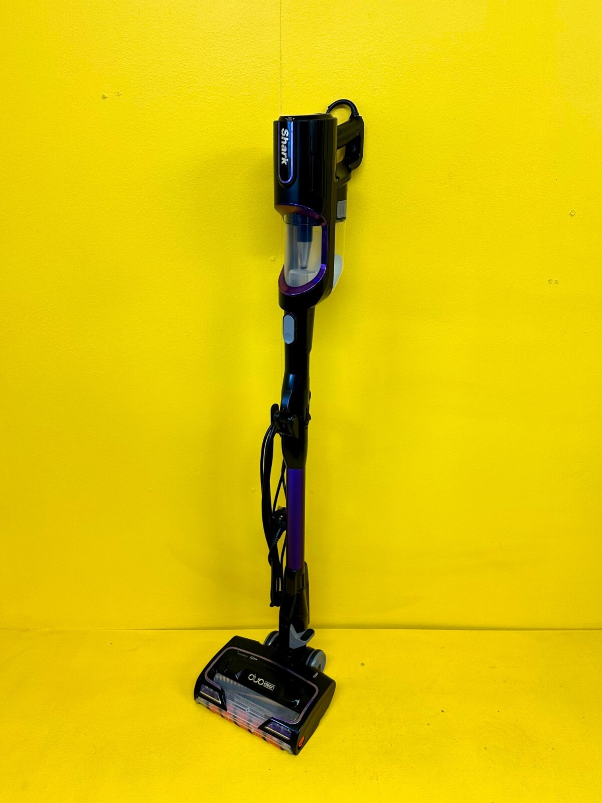 SHARK HZ500 ANTI HAIR WRAP ANIMAL PET PURPLE CORDED STICK VACUUM