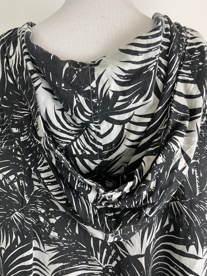 Old Navy Womens Shirt Size 4XL Swimsuit Cover up Black Floral Beaded