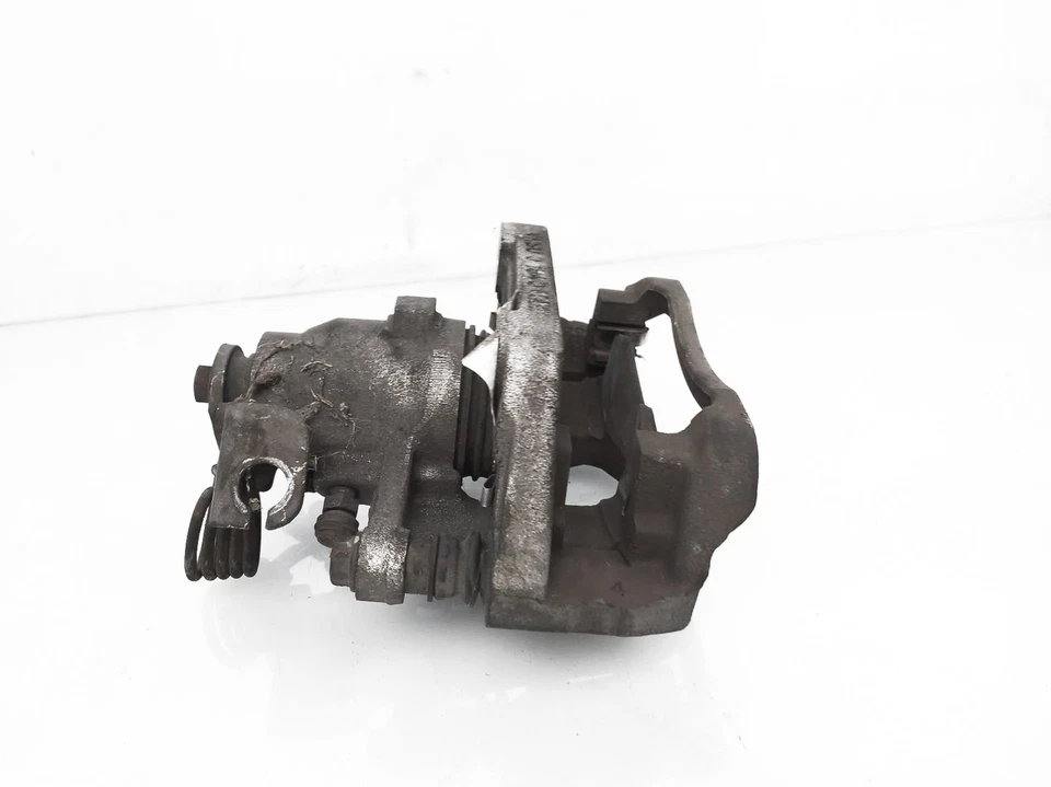 Задний правосторонний тормозной суппорт Ford Flex 2011-2014 годов выпуска Fb5z-2552-A - Изображение 4 из 4