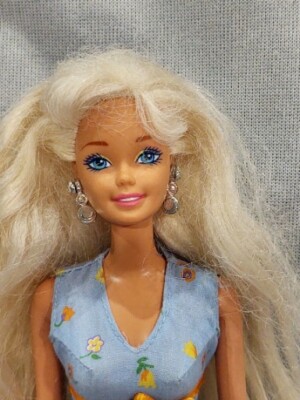 Vintage Pretty Flowers Blonde Barbie Doll 1999 Mattel