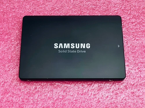 960Gb Samsung 883 DCT SATA 6Gb/s 2.5" MZ-7LH960N Enterprise SSD For Data Center