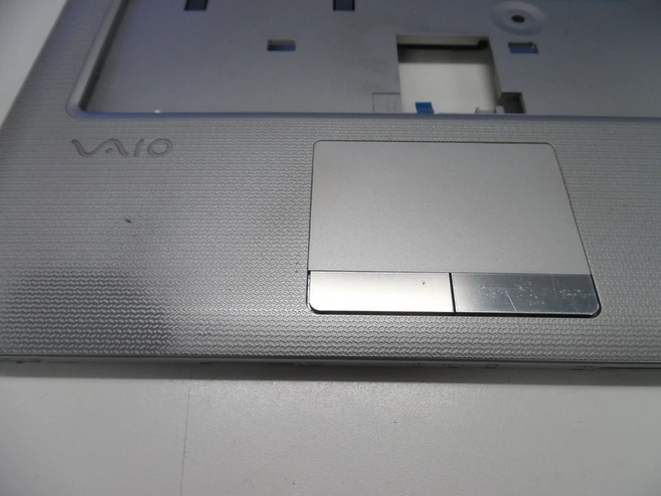 SONY VGN-NS Estuche Superior Plateado Reposamanos Sin Panel Táctil 013-021A-8954-B Foto 2 de 4