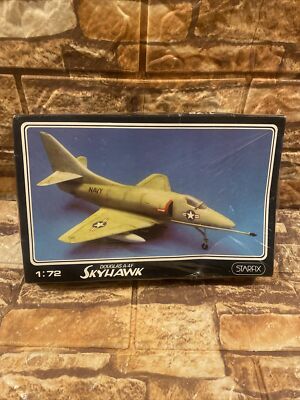 Starfix Douglas A-4F Skyhawk Scale 1:72 #709/07 Model Airplane Kit Sealed