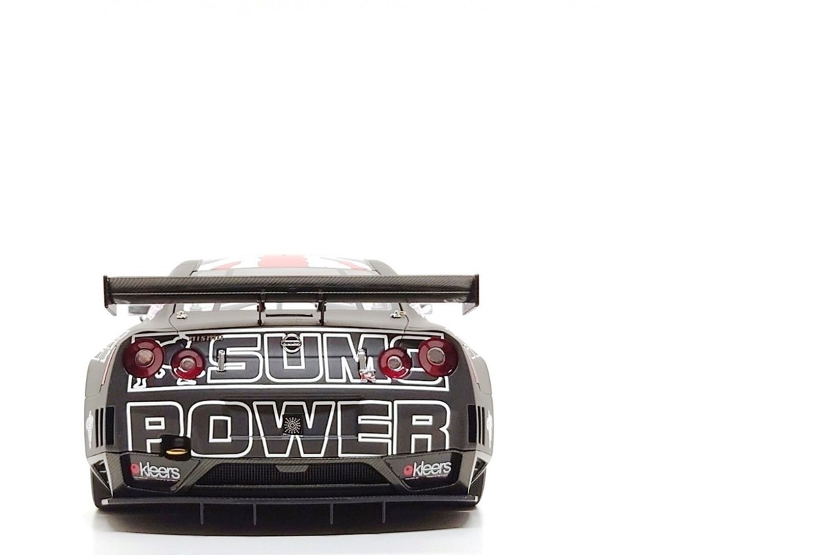 AUTOart 1:18 Nissan GT-R (R35) #23 Sumo Power - FIA GT1 World