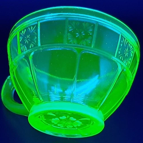 Jeannette Doric & Pansy Uranium Glass Cup Green Depression Vaseline UV Glow VTG