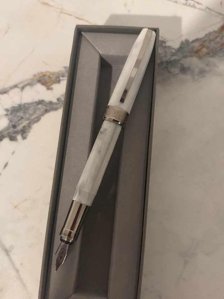 Visconti Venus White Marble Fountain Pen M Nib Chrome Trims. - Image 1 of 1