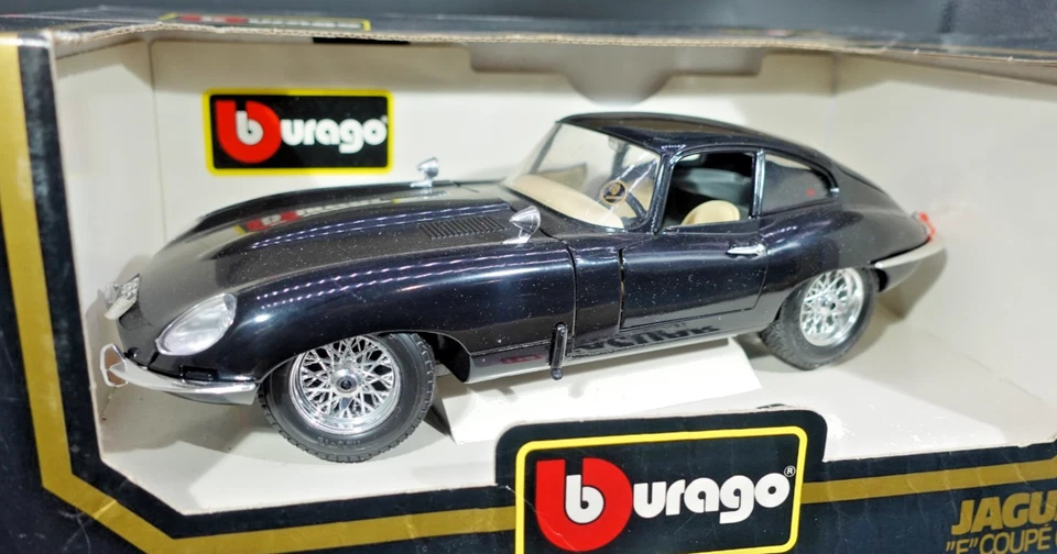 Bburago Jaguar F Coupe 1961 1/18 - Image 3 of 3