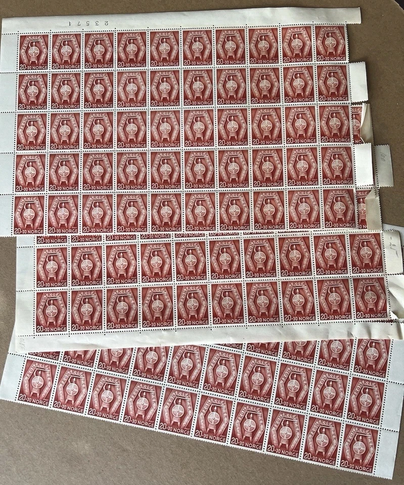 Noruega 1944 Semi-Postal 20+30 øre Rojo Carmín - Lote de 3 Hojas Completas MNH Foto 4 de 4