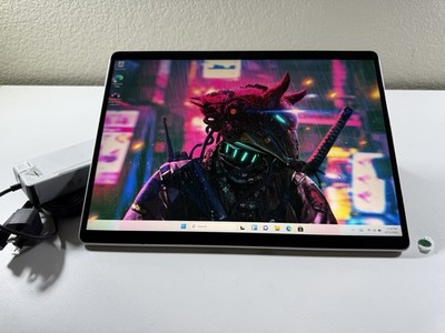 Microsoft Surface Pro 8  (1982) i5-1145G7 - 16GB RAM - 256GB  120Hz - Win 11 Pro