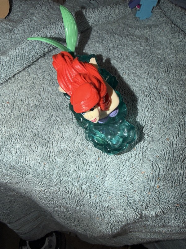 Disneys Little Mermaid 2 piece figurine