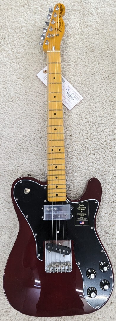 Fender American Vintage II 1977 Telecaster Custom, Maple
